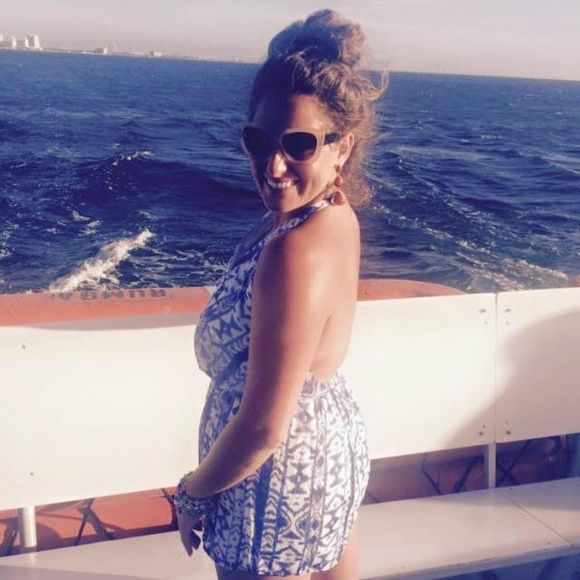 Meet your Posher, Whitney - Picture 1 of 1